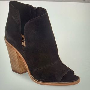 Vince Camuto ‘Katleen’ Peep Toe Bootie